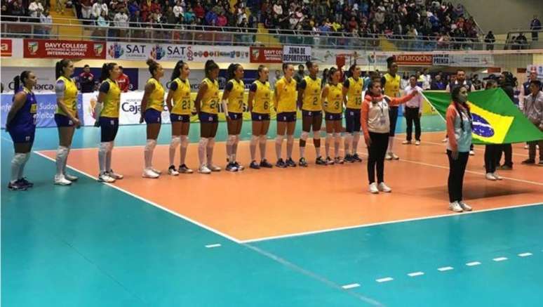 Seleção brasileira feminina de vôlei derrotou a Colômbia por três sets a zero e ganhou seu 13º título consecutivo no Sul-Americano da modalidade