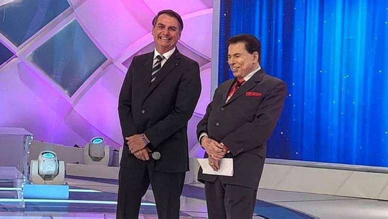 Bolsonaro assistiu ao jogo entre Flamengo e Palmeiras na casa de Silvio Santos