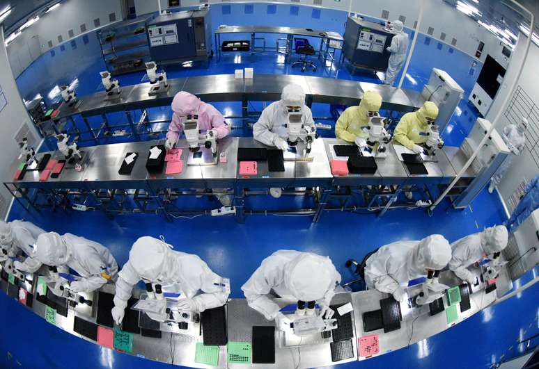 Fábrica de lentes de câmeras para celular em Lianyungang, China
30/04/2019
REUTERS