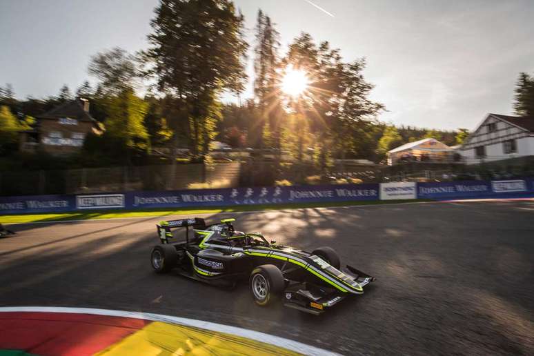 Felipe Drugovich teve desempenho positivo na Fórmula 3 FIA em Spa-Francorchamps