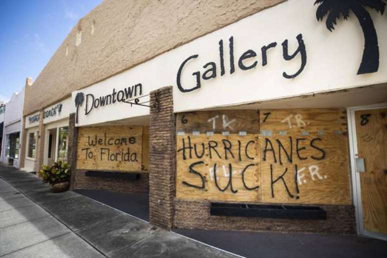 Mensagem contra o furacão Dorian em Titusville, na Flórida
