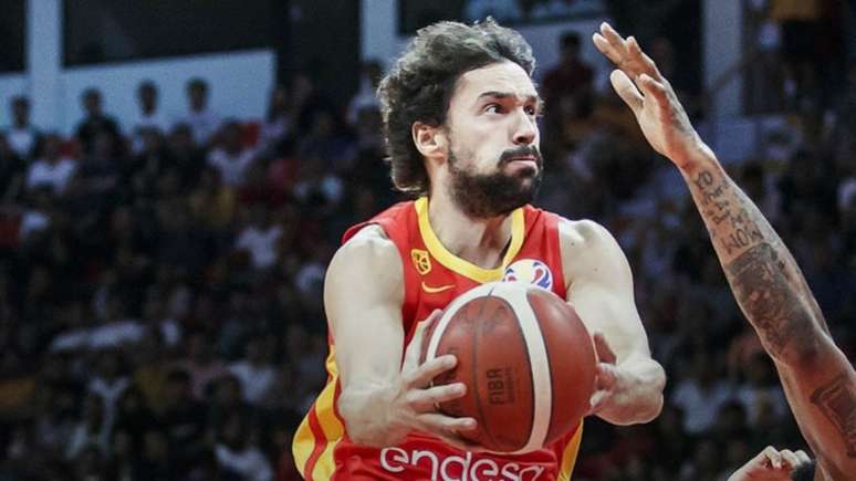 Espanha está classificada para a próxima fase. (FIBA)