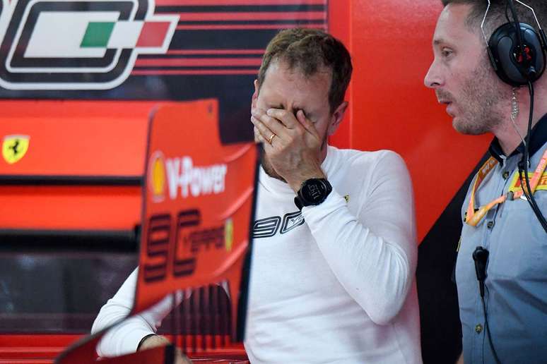 Vettel e Ferrari intrigados pela diferença de degradação comparada com Leclerc