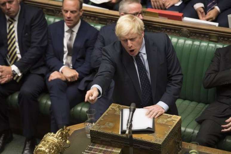 Boris Johnson durante sessão no Parlamento