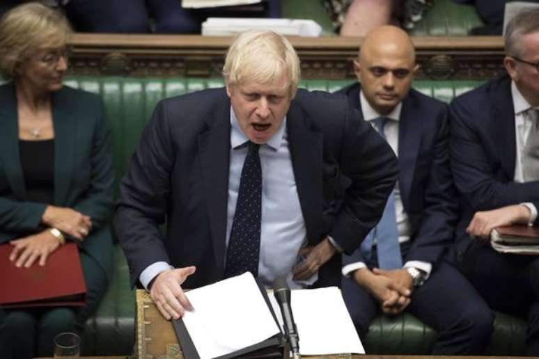 Boris Johnson durante sessão do Parlamento britânico