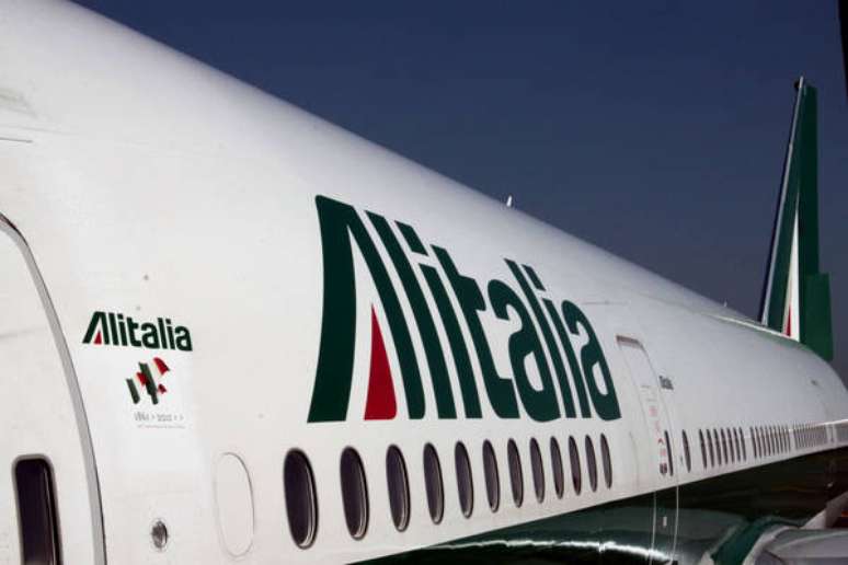 Avião da Alitalia no Aeroporto de Fiumicino