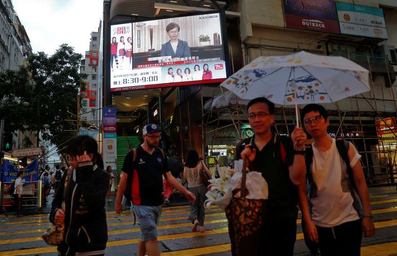 Entrevista de líder de Hong Kong, Carrie Lam, transmitida pela televisão
04/09/2019
REUTERS/Kai Pfaffenbach