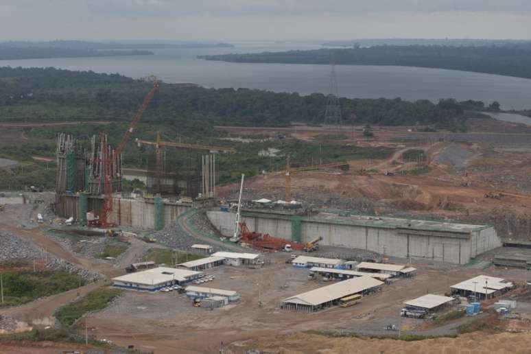 Área de obras da usina hidrelétrica de Belo Monte em Pimental, próximo a Altamira, no Pará 
23/11/2013
REUTERS/Paulo Santos