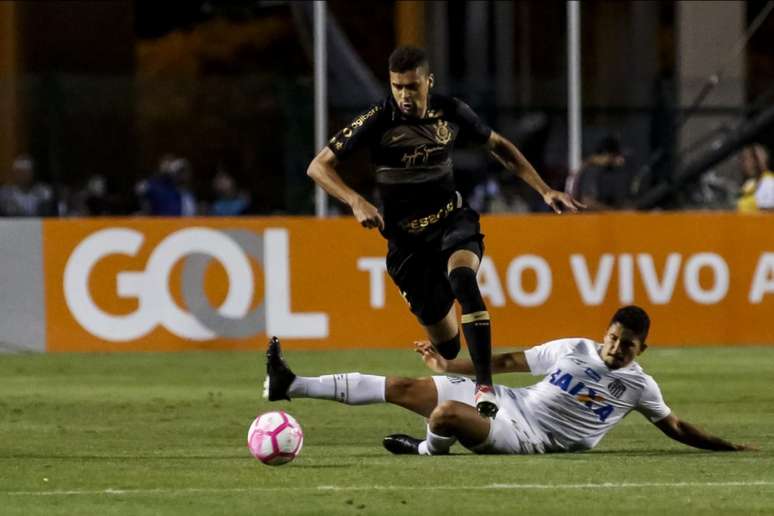 Léo Santos volta aos gramados apenas no ano que vem (Foto: Rodrigo Gazzanel/RM Sports/Lancepress!)