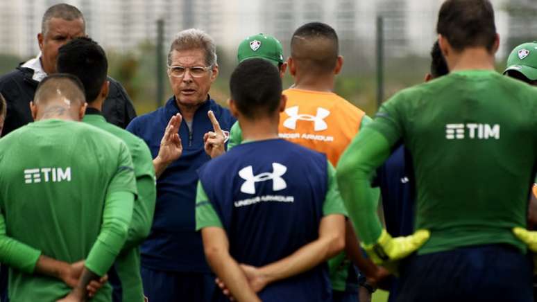 Oswaldo de Oliveira ainda não conseguiu falar a mesma língua do elenco (Foto: Mailson Santana/Fluminense)