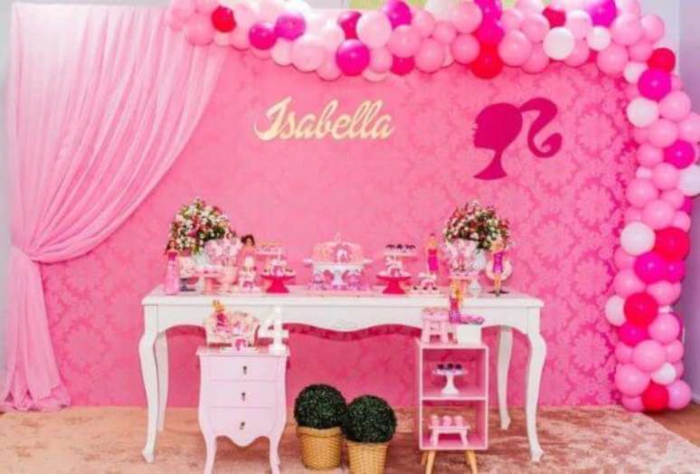 7. Festa da barbie provençal em tons de rosa e detalhes lindos – Por: Pinterest