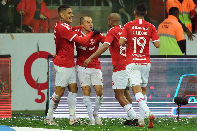 Inter elimina o Cruzeiro na Copa do Brasil.