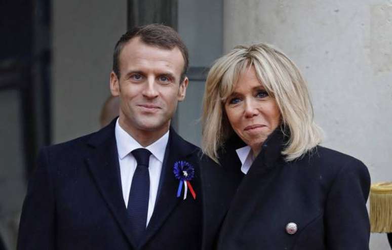 Emmanuel e Brigitte Macron durante evento em Paris, em 11 de novembro de 2018