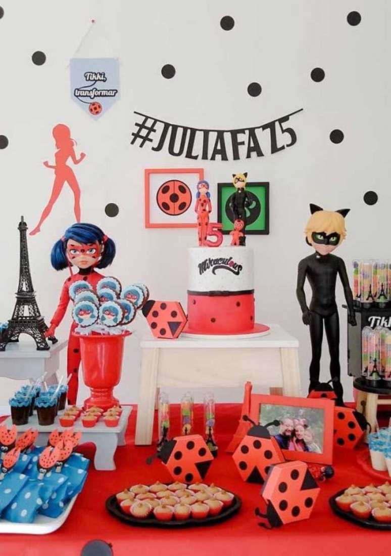 32. Festa de aniversário Ladybug e Cat Noir – Por: Pinterest