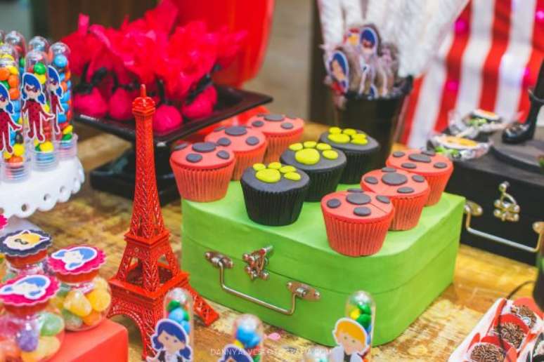 36. Doces para festa ladybug – Por: Danny Alves Fotografia Infantil