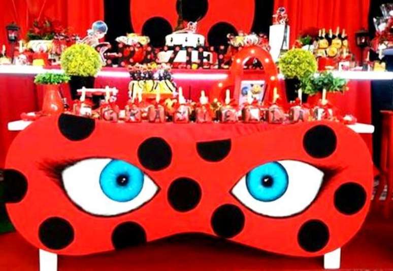 47. Máscara ladybug com máscara – Por: Pinterest