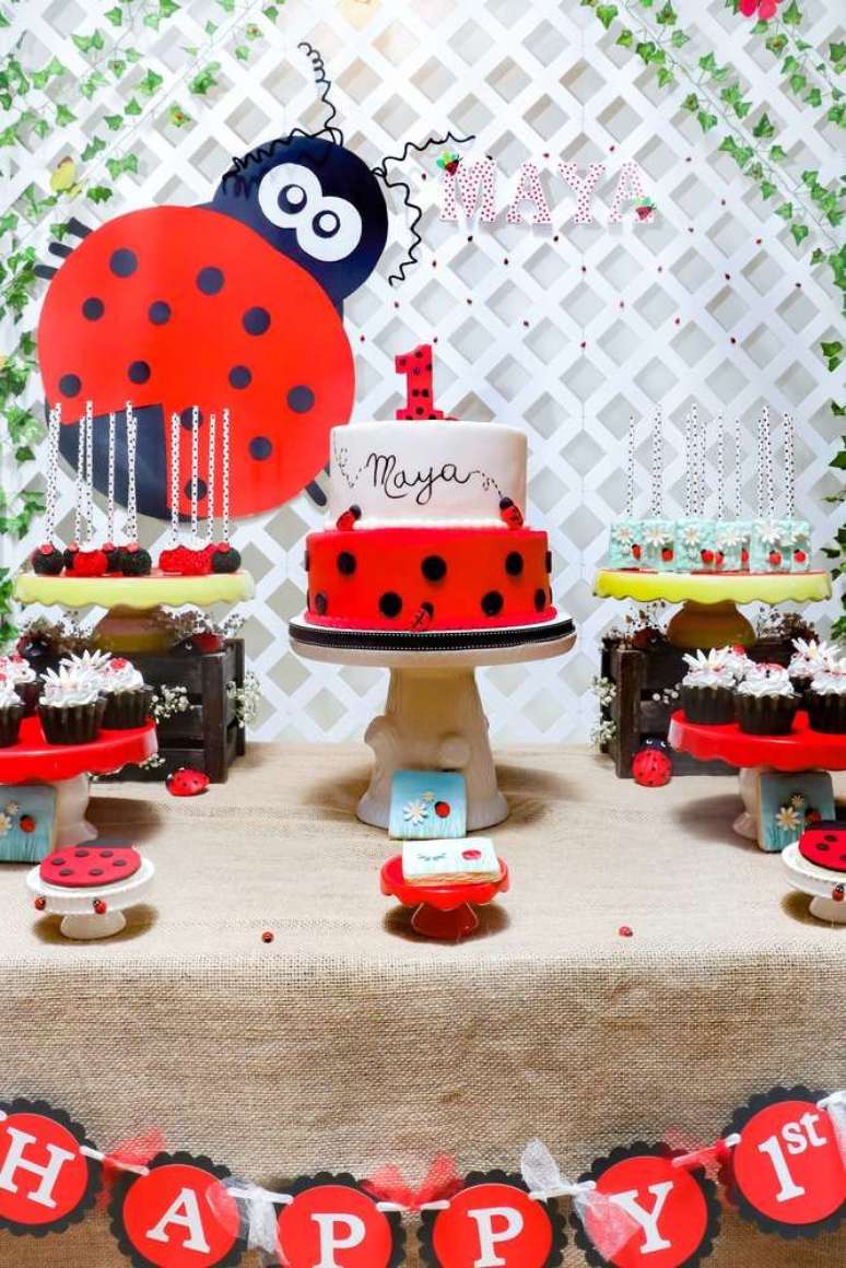 53. A joaninha é uma boa forma de investir na festa ladybug – Por: Pinterest