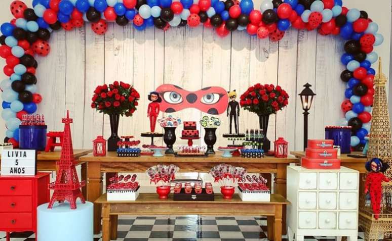 56. Festa ladybug miraculous e Cat Noir – Por: Pinterest