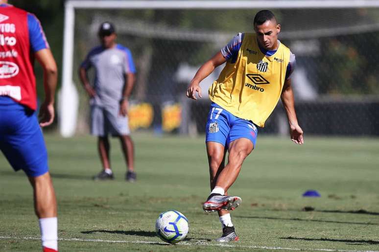 Guilherme Nunes está próximo de acertar seu empréstimo com o Paraná (Ivan Storti/Santos)