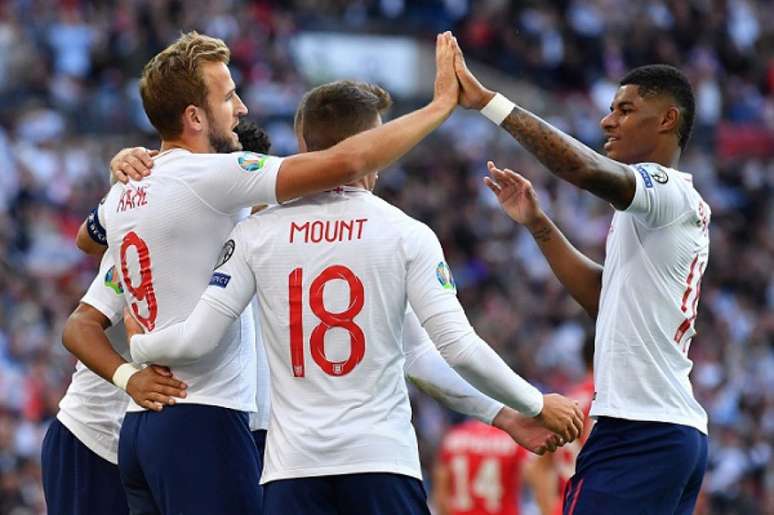 Kane marcou três vezes em Wembley (Foto: AFP)