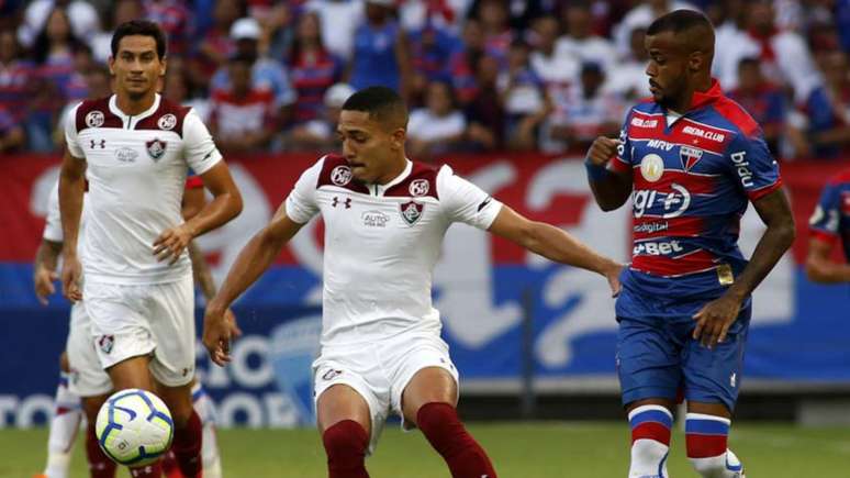 Gilberto voltou ao time titular do Fluminense neste sábado (Foto: LC Moreira/Lancepress!)