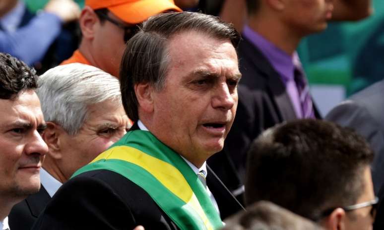 Jair Bolsonaro foi submetido a nova cirurgia neste domingo (8)