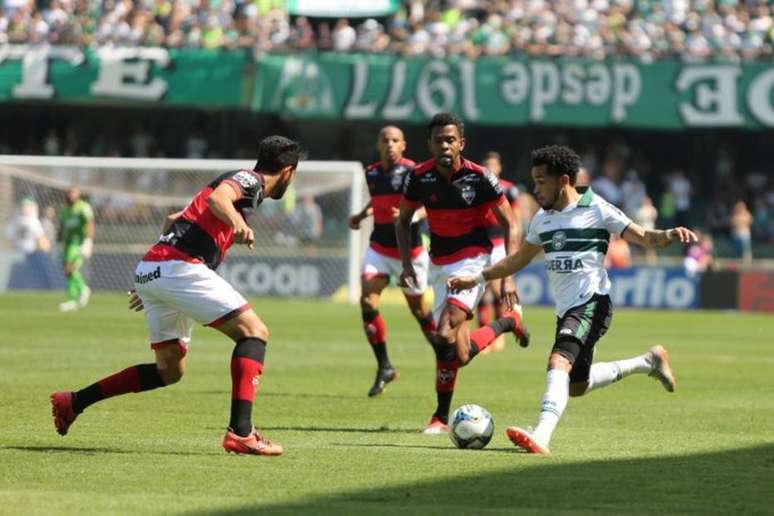 Atlético Goianiense segurou bem o resultado diante do Coritiba