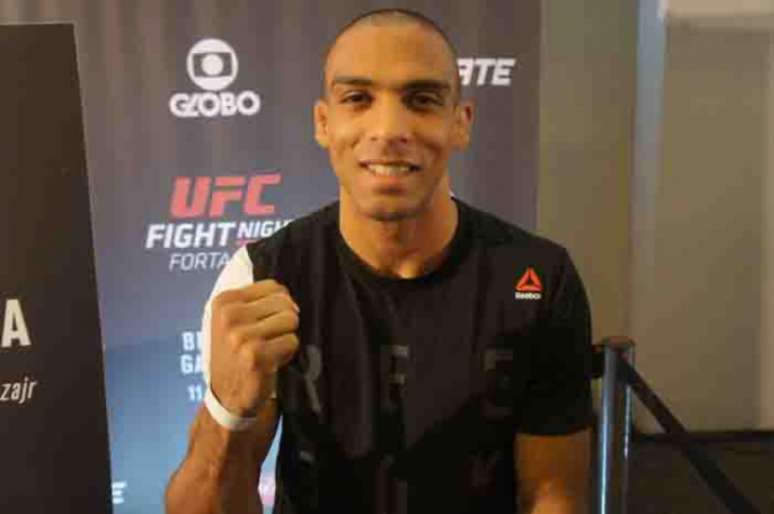 Edson Barboza foi derrotado por Paul Felder na decisão dividida dos jurados (Foto: Luis Fernando Coutinho)