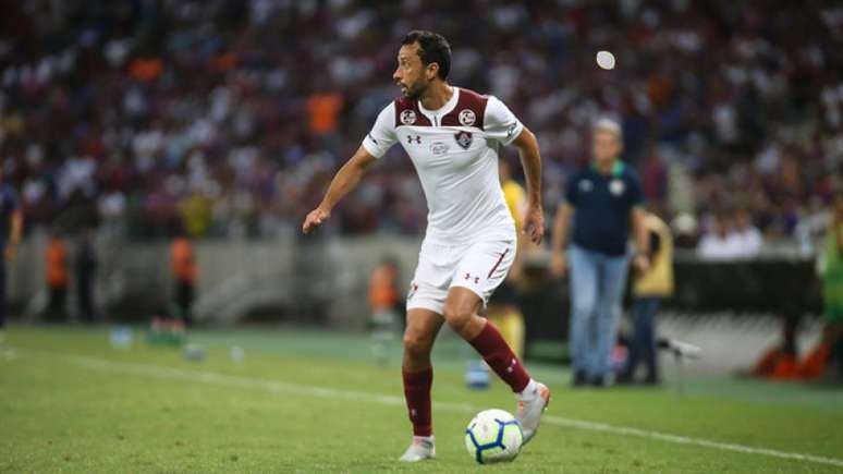 Com habilidade na perna esquerda, Nenê vem se destacando pelo Fluminense (Foto: Lucas Merçon/Fluminense)