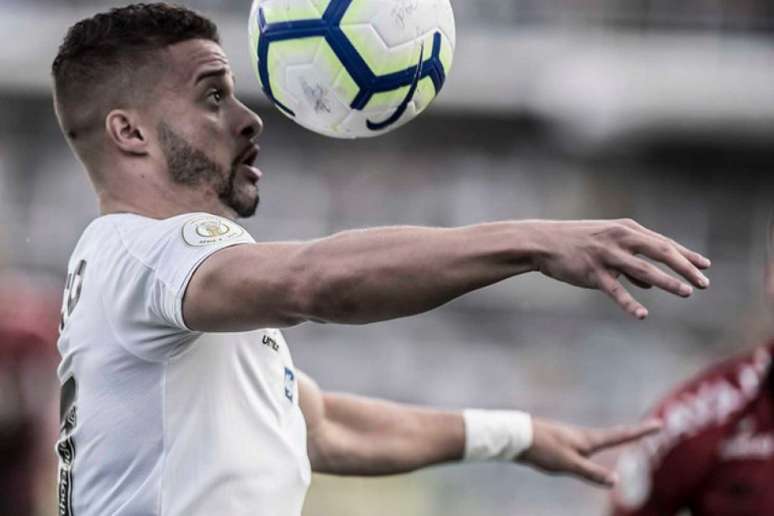 Lucas Venuto estreou no último domingo e convenceu Sampaoli (Foto: Ivan Storti/Santos)