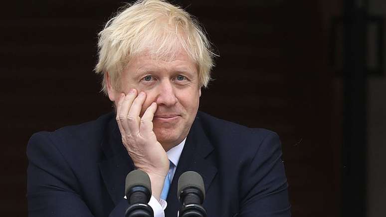 Boris Johnson tem como principais opções, agora: desafiar a lei do Brexit, fazer um acordo com a UE, renunciar ao cargo ou aceitar uma extensão do prazo da saída da UE