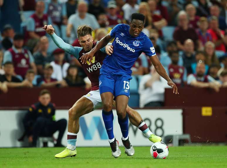 Zagueiro Yerry Mina, do Everton, em partida contra o Aston Villa
23/08/2019
REUTERS/Eddie Keogh