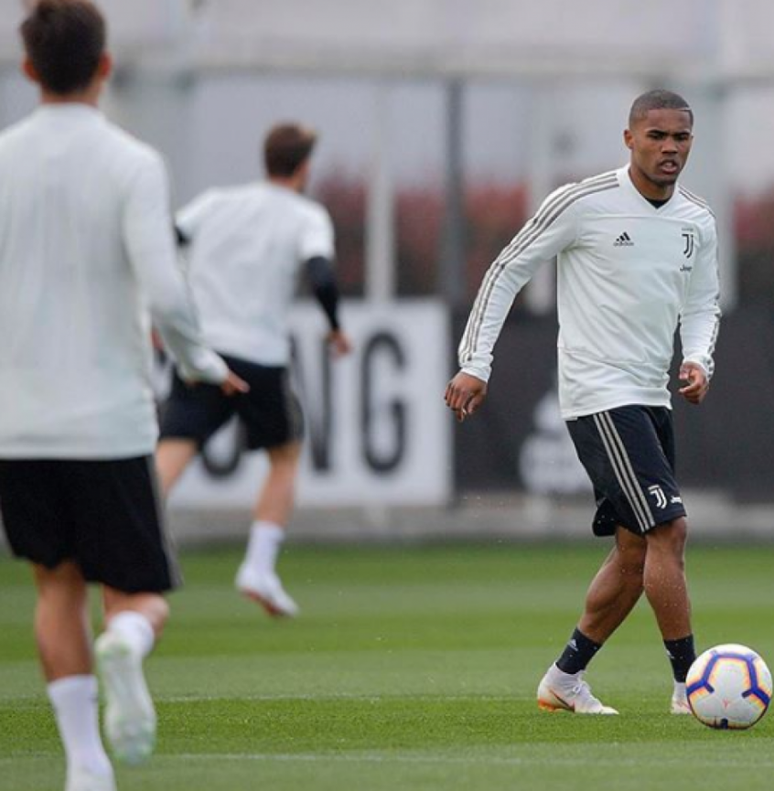 Douglas Costa é um dos destaques da Juventus (Foto: Reprodução / Instagram)