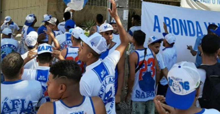 Foi o terceiro dia seguido de protestos contra a diretoria celeste por parte da organizada do clube, que antes tinha vínculos com os atuais gestores do Cruzeiro (Reprodução/Twitter)