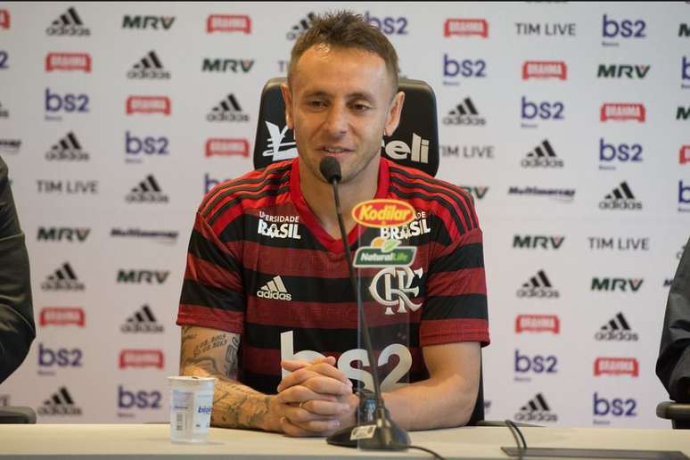 Jogador preferiu manter a cautela (Foto: Alexandre Vidal/CRF)