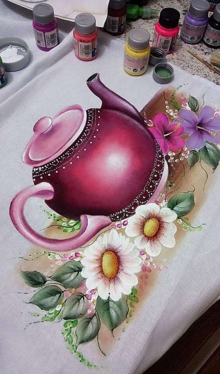 25. Pintura em pano de prato com bule roxo para combinar com a cozinha &ndash; Por: Pinterest