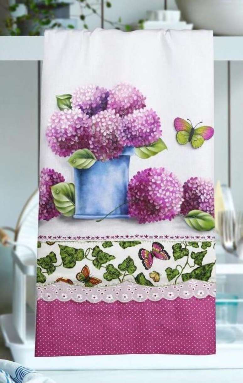 51. Pintura em pano de prato com flores roxas  – Por: Decor Fácil
