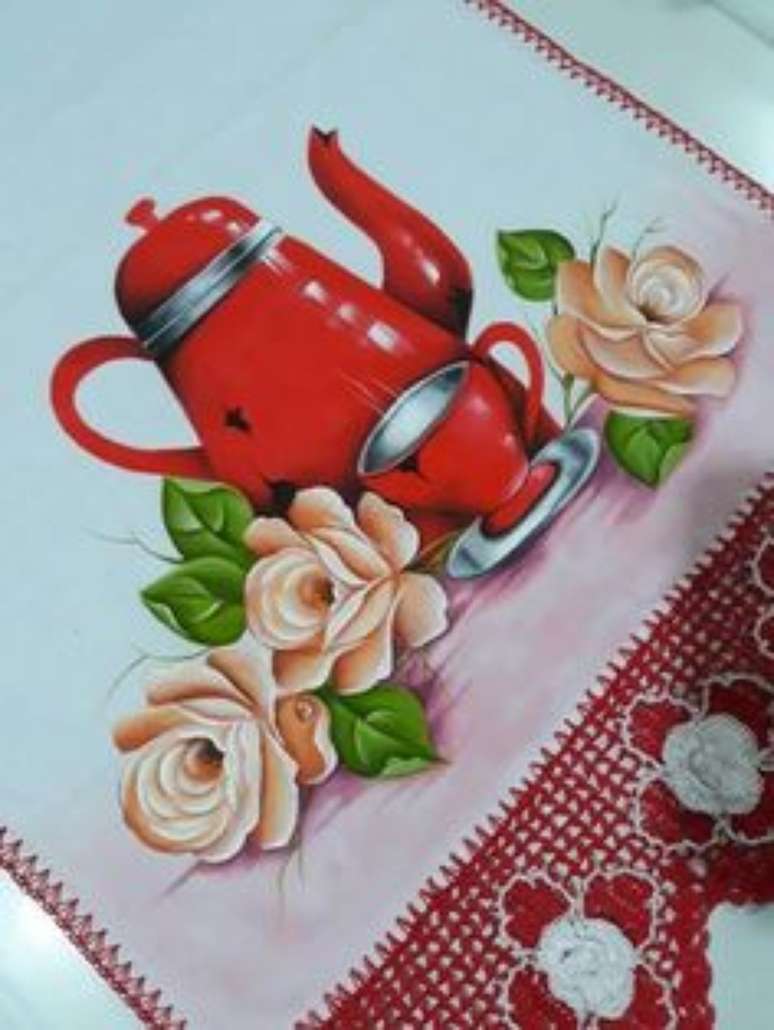 55. Pintura em pano de prato vermelho – Por: Pinterest