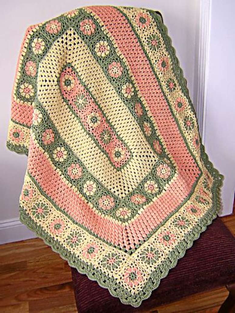 26. Muitos padrões podem ser feitos em uma manta de crochê. Foto: Ravelry