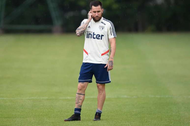 O argentino Jonatan Gómez vive grande fase no CSA (Foto: Djalma Vassão/Gazeta Press)