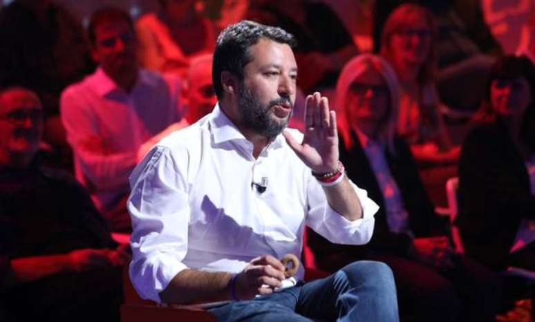 Matteo Salvini participa de programa de auditório na Itália