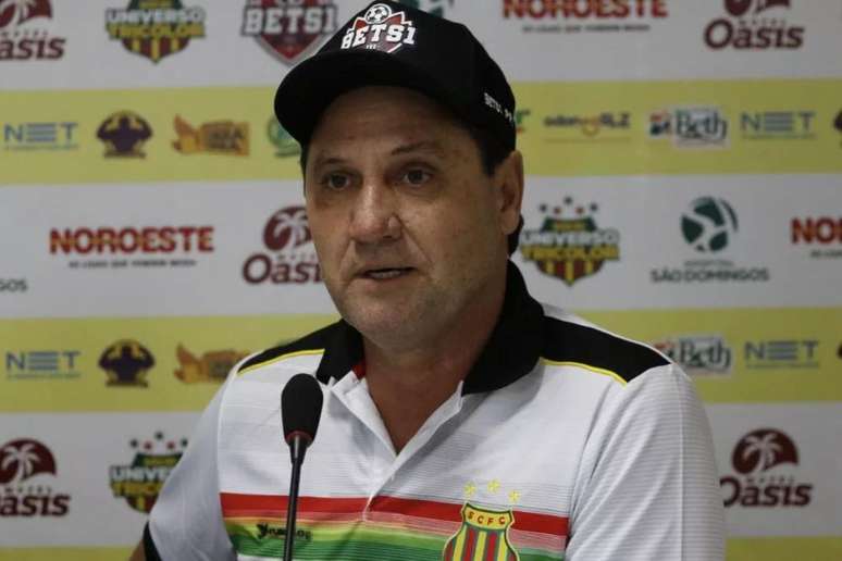 João Brigatti comemorou o acesso para a Série B da próxima temporada (Foto:Lucas Almeida / Sampaio Corrêa)