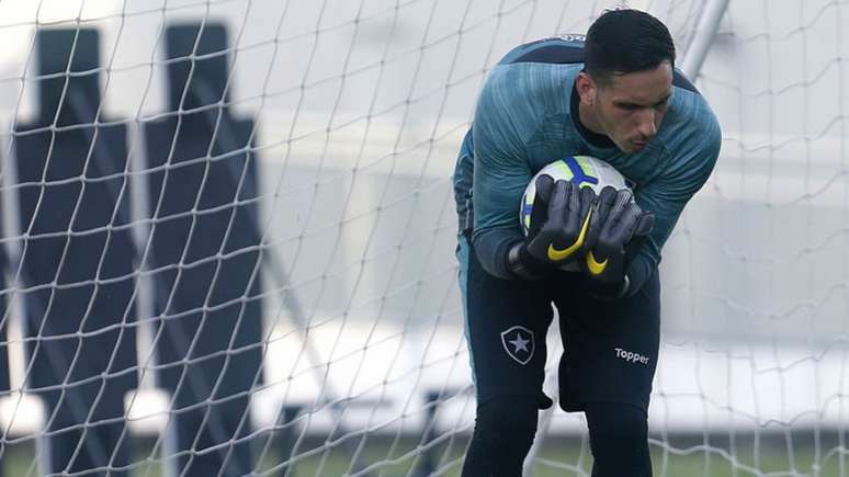 Gatito voltou aos treinos no Botafogo (Foto: Vítor Silva/Botafogo)