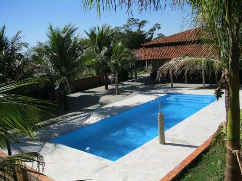 32. Casas com piscina em formato retangular. Fonte: Revista Viva Decora