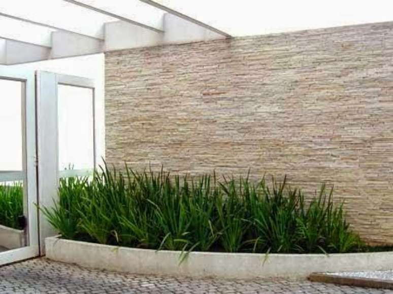 60. As fachadas com pedras decorativas são as mais bonitas. Por: Pinterest