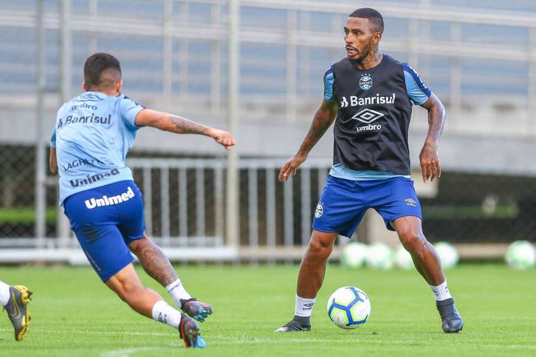 Paulo Miranda já atuou como lateral-direito pelo São Paulo, em 2012 (Foto: Lucas Uebel/Grêmio)