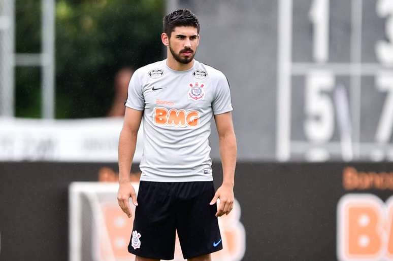 Bruno Méndez terá sua segunda oportunidade como titular do Corinthians (Foto: Fernando Dantas/Gazeta Press)