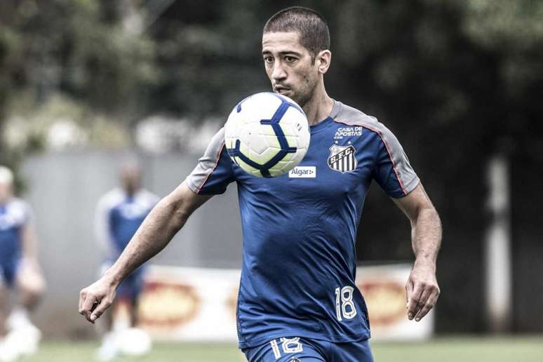 Evandro não deve atuar contra o Flamengo, neste sábado, pelo Brasileiro (Foto: Ivan Storti/Santos)