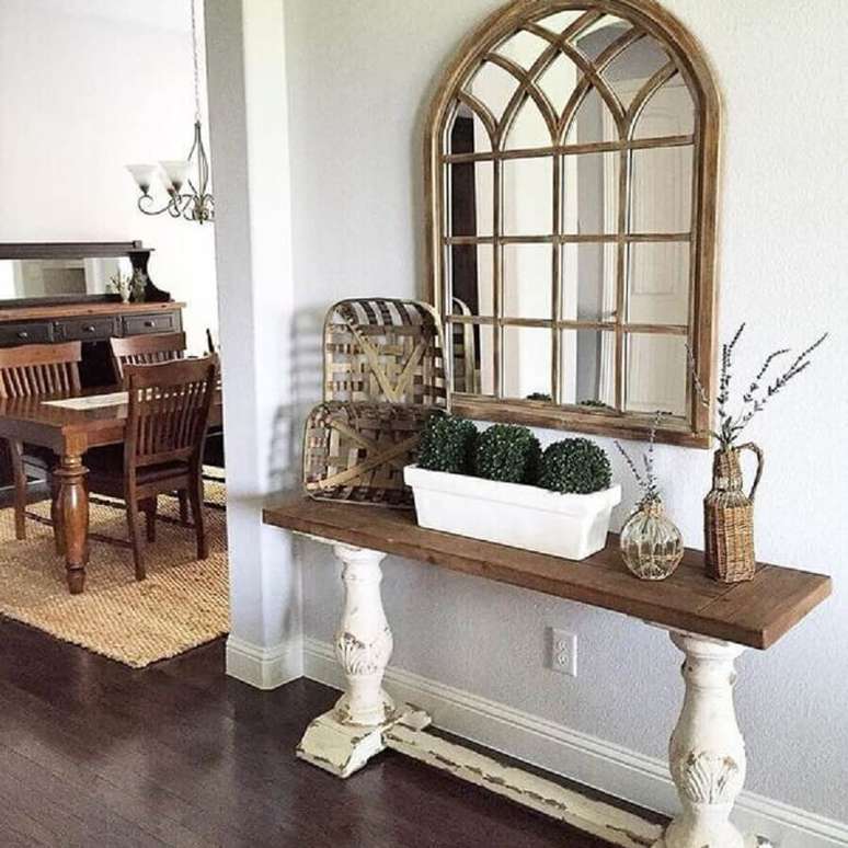 23. A moldura do espelho faz toda a diferen&ccedil;a no resultado final da decora&ccedil;&atilde;o.