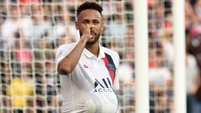 Neymar, atacante do PSG, celebrou gol em homenagem para ex-parceira e mãe de seu filho (MARTIN BUREAU / AFP)